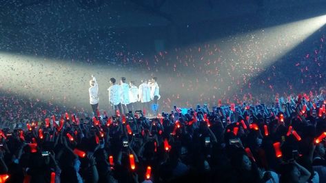 Ikon Return Ikon 2019 Ikon 2018 IKON Ikon concert picture IKON Header Ikon twitter header Ikon aesthetic Ikon edit Ikon Concert, Hanbin Wallpaper, Love U 3000, Yg Ikon, Party Party Yeah, Svt Concert, Ikon Kpop, Twitter Aesthetic, Ikon Member