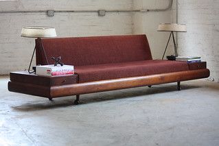 Platform Sofa, Diy Bank, Mid Century Modern Couch, Adrian Pearsall, Mcm Furniture, Modern Sofa Designs, Retro Items, Mid Century Living, Mid Century Modern Sofa