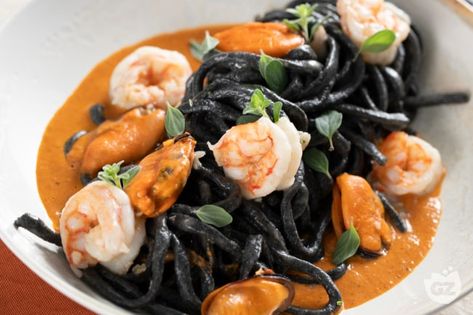 Squid Ink Spaghetti alla Chitarra Squid Ink Pasta Recipe, Squid Ink Spaghetti, Ink Pasta, Squid Ink Pasta, Spaghetti Recipe, White Wine Sauce, Pizza Bake, Wine Sauce, Spaghetti Recipes