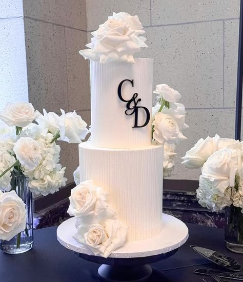 Wedding Cake Ideas Modern, Two Tier Modern Wedding Cake, White Roses On Wedding Cake, Black And White Marble Wedding Cake, Wedding Cake Designs Black And White, Black And White Wedding Theme Cake, Black Tie Wedding Cake Ideas, Modern Minimalist Wedding Cake, Monochrome Wedding Cake