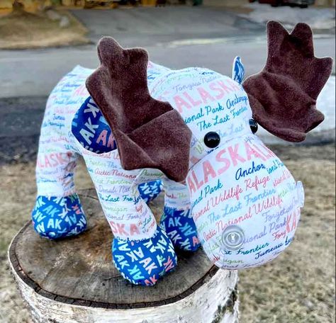 Moose toy sewing pattern Moose Stuffed Animal Sewing Pattern, Stuffed Moose Pattern Sewing, Moose Sewing Pattern Free, Moose Sewing Pattern, Fabric Toys Diy, Animal Rag Doll, Sewing Projects Gifts, Memory Animals, Sewn Animals