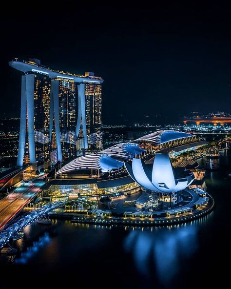 Singapore At Night, Places In The World, Beautiful Places In The World, Marina Bay, Most Beautiful Places, At Night, Singapore, Beautiful Places, Most Beautiful