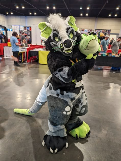 We love possums at Sorbet Jungle, so we just had to get a photo of a matching Plancaiman with this beautiful possum fur suit! This custom possum suit was full of beautiful details. Thanks for stopping by, Harley! Fursuit Mohawk, Fursuit Ideas Wolf, Fursuit Tail Ideas, Skunk Fursuit, How To Make Fursuit, Unique Fursuit Species, Digigrade Fursuit, Opossum Fursuit, Rat Fursuit