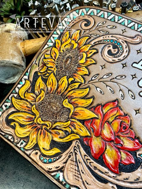 Tooled Leather Sunflower Pattern, Leather Sunflower, Sunflower Love, Leather Inspiration, Leather Stamping, Saddle Shop, Leather Patterns, Leather Designs, Bead Loom Designs