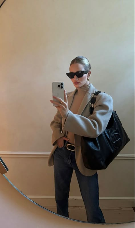 Rosie Huntington Whiteley Street Style, Rosie Huntington Whitley, Rosie Huntington Whiteley Style, Lux Fashion, Rosie Hw, Rosie Huntington, Smart Outfit, Huntington Whiteley, Rosie Huntington Whiteley