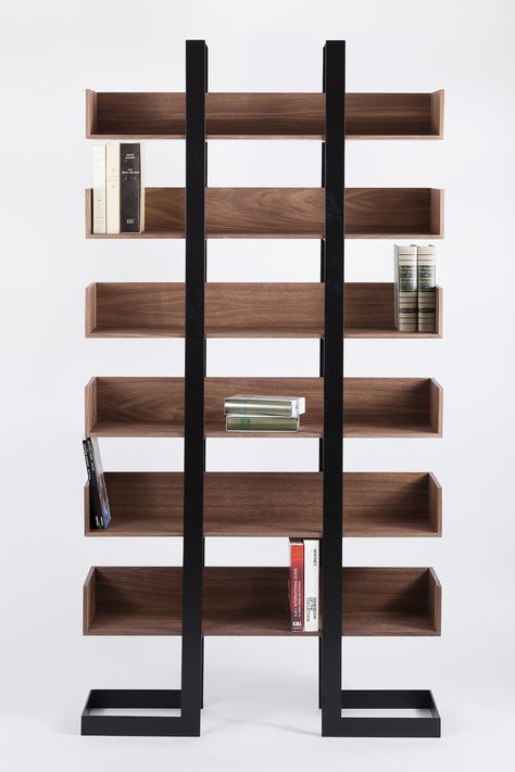 Tavern Decor, Bookshelf Wood, Steel Bookshelf, Store Shelves Design, Steel Architecture, Home Bookshelves, Bibliotheque Design, Built In Shelves Living Room, Metal Bookshelf