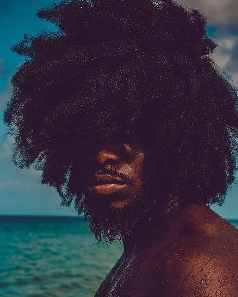 Natural Hair Men, Afro Men, Pelo Afro, Black Men Hairstyles, Black Photography, Afro Punk, Hair Reference, 인물 사진, Black Culture