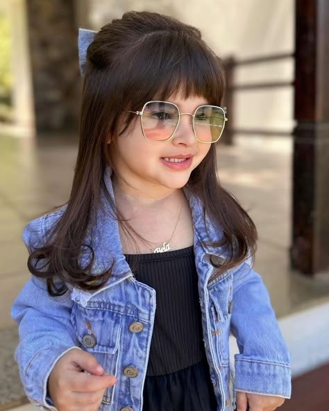 Kids With Bangs Girls, Bangs For Toddler Girls, Toddler Bangs Hairstyles, Kids Hairstyles With Bangs, Kids Bangs Hair, Toddler Bangs, Baby Haircut, Girl Haircut