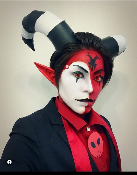 Blitzo Cosplay, Halloween Food Treats, Carl Grimes, Vivziepop Hazbin Hotel, Amazing Cosplay, Cosplay Makeup, Best Cosplay, Cosplay Outfits, Halloween Makeup