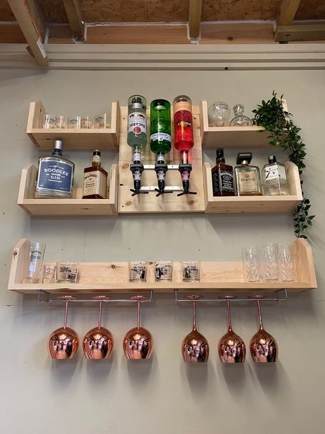 Diy Mini Bar, Bar With Shelves, Home Mini Bar, Drink Shelf, Home Bar Rooms, Bar Shelves, Diy Home Bar, Design Café, Drinks Bar