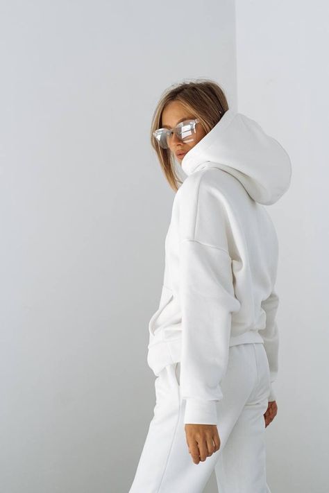 Model in photos is 5'7  - French terry with fleece inside - warm for winter, cold fall - doesn't peel - oversized kangaroo hoodie - elastic ankle joggers SIZES Available in 2sizes: S = 4 US numeric BUST 32-33 inches or 82-85 cm WAIST 26-27 inches or 66-69 cm HIPS 36-37.4 inches or 92-95 cm M = 6 US numeric BUST 33.8-35 inches or 86-89 cm WAIST 31-28.7 inches or 79-73 cm HIPS 37.7-38.5 inches or 96-98 cm PAYMENT You can pay for your order with Paypal or using a credit card. Drop me a line, I'll s White Hoodie Outfit Winter, White Tracksuit Outfit, White Sweatsuit, Oversized Hoodie Outfit, Hoodie And Pants Set, White Tracksuit, Hoodie And Pants, Outfit Hoodie, Tracksuit Outfit