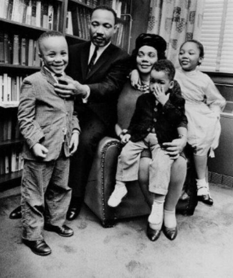 Martin Luther and Coretta Scott King and children Martin Luther King Family, Coretta Scott King, Dr Martin Luther King Jr, Mlk Jr, Dr Martin Luther King, Civil Rights Leaders, By Any Means Necessary, Memphis Tennessee, The Embrace