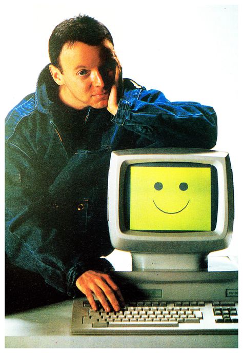 Bud Cort, from the movie "Electric Dreams", with Edgar! Electric Dreams 1984, Edgar Electric Dreams, Coding Girl, Bud Cort, Computer Love, Electric Dreams, Stanley Parable, Tech Humor, Love Machine