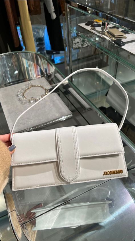 Jacquemus Bag, Expensive Bag, Aesthetic Bags, Luxury Bags Collection, Bag Obsession, Authentic Bags, Satin Bags, Luxury Purses, Fancy Bags