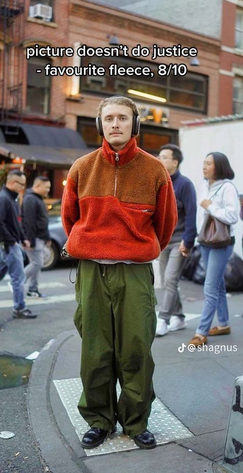 Street Snap Men, Mens Granola Style, Granola Boy, Granola Style, Street Fits, Hippie Culture, City Boy, Street Snap, Real Style