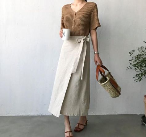 Beige Long Skirt, Wrap Skirt Outfit, Linen Wrap Skirt, Long Wrap Skirt, Skirt Linen, Long Pencil Skirt, Skirt Wrap, Linen Fashion, Flare Sleeve Dress