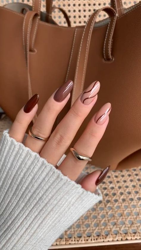 Receptionist Nail Ideas, Autumn Almond Nails Design, Nail Design Fall 2024, 2 Toned Nails, Cute Nail Ideas For Summer 2024, Nails Fall Design, Ongles Beiges, Nail Ideas Designs, Design Nails Art