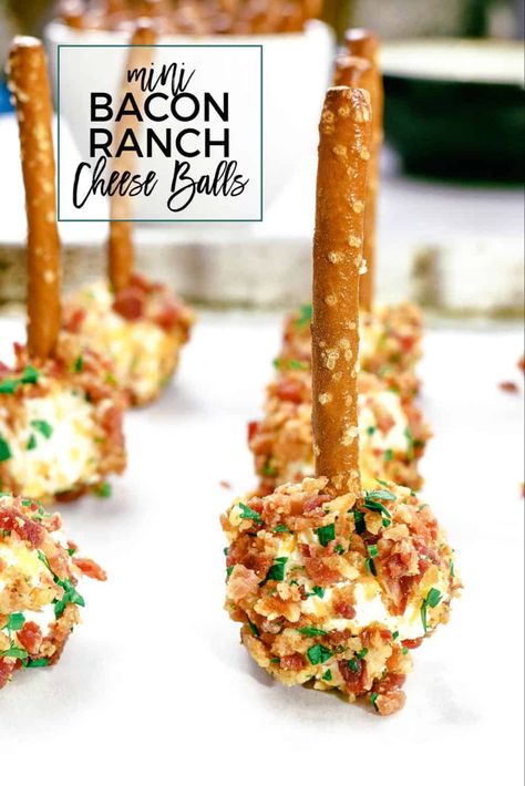 Best Easy Finger Foods, Appetizer For Friends Party, Mini Bacon Ranch Cheese Ball Bites, Bacon Ranch Cheese Ball Bites, Snack For Party Finger Food, Tooth Pick Food Ideas, Pimento Cheese Bites Recipe, Bacon And Cheese Appetizers, Bacon Ranch Cheeseball Bites