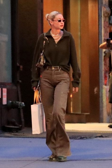 Gigi Hadid Style Outfits, Kendall Jenner Outfits Casual, Gigi Hadid Street Style, Paparazzi Fashion, Gigi Hadid Looks, Fashion Identity, Gigi Style, Gigi Hadid Outfits, Gigi Hadid Style