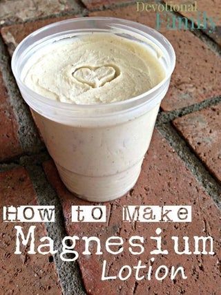 Diy Lotions, Homemade Lotions, Magical Stuff, Magnesium Lotion, Lotion Recipe, Diy Lotion, Magnesium Oil, Diy Kosmetik, Homemade Lotion