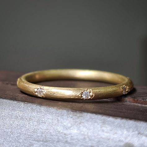 Organic Gold Ring, Gold Diamond Eternity Band, Textured Gold Ring, Gold Ring Wedding, Wedding Ring Diamond, Wedding Bands For Her, Vvs Diamond, Diamond Anniversary Bands, Diamond Stacking Rings