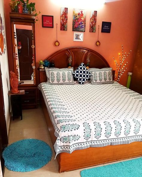 Indian Bedroom Decor Simple, Indian Bedroom Ideas, Bedroom Decor Indian, Bad Room Design, Bedroom Ideas For Small Rooms Diy, Fancy Bedroom, Indian Room Decor, Indian Bedroom Decor, Indian Bedroom