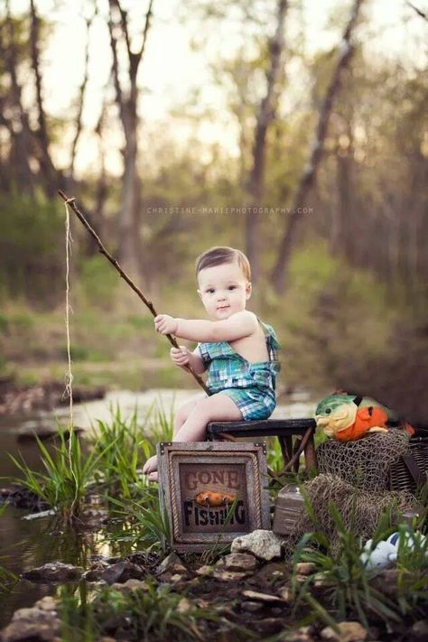 Fishing Mini - This is a must! Baby Boy Photo Shoot Ideas, Mini Photo Sessions, Boy Photo Shoot, Fishing Birthday Party, 1st Birthday Pictures, Baby Photoshoot Boy, Toddler Photos, Photo Shoot Ideas, Toddler Photography