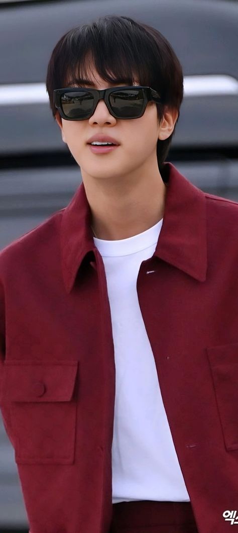 Jin Beautiful Pictures, Jin Oppa Cute, Jin Hd, Kim Seok Jin, Jin Bts Wallpaper, Kim Seokjin Wallpaper, Jin Wallpaper, Bts History, Korean Drama Songs