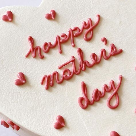 Mother’s Day Cakes, Happy Mothers Day Cake, Micro Bakery, Cake Background, Mothers Day Cake, Cake Inspo, Cake Card, Card Drawing, Heart Cake