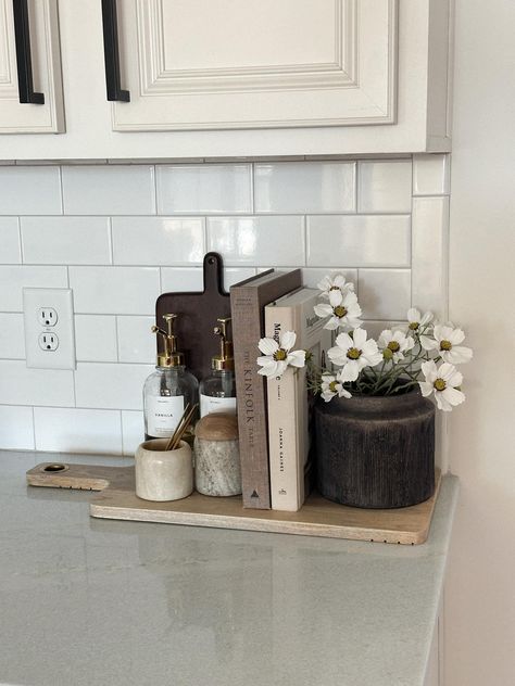 Moody Kitchen Decor Ideas, Fall Kitchen Shelf Styling, Coffee Counter Decor, Kitchen Table Decor Centerpiece Everyday, Kitchen Countertop Decor, Countertop Decor, Kitchen Counter Decor, Counter Decor, Room Deco