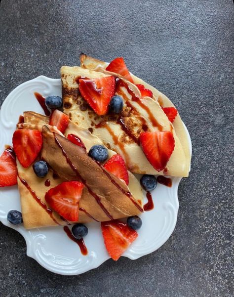 Home / Twitter Aesthetic Crepes, Crepes Aesthetic, Crepes And Waffles, Food Content, Tasty Pancakes, Healthy Lifestyle Food, Inspiration Instagram, Buffet Food, Food Obsession