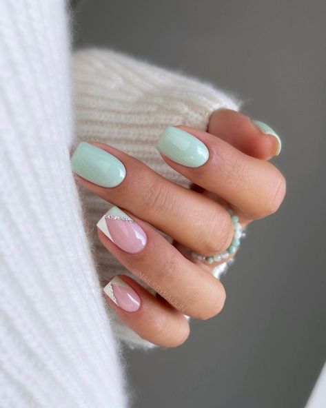 25 Simple Spring Nail Ideas for Both Long Nails and Short Nails - Lifestyle with Leah Acrylic Nail Designs Mint Green, Mint Green Nails, Mint Nails, April Nails, Milky Nails, Simple Gel Nails, Cute Gel Nails, Short Nail, Pastel Nails