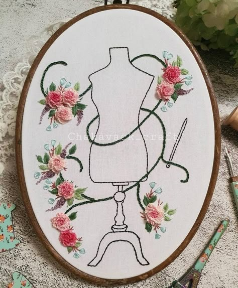 Couching Embroidery Design, Emboridary Designs, Couching Embroidery, Traditional Tattoo Designs, Embroidery Hoop Art Diy, Simple Hand Embroidery Patterns, Embroidery Hoop Wall Art, Ribbon Embroidery Tutorial, Diy Embroidery Designs