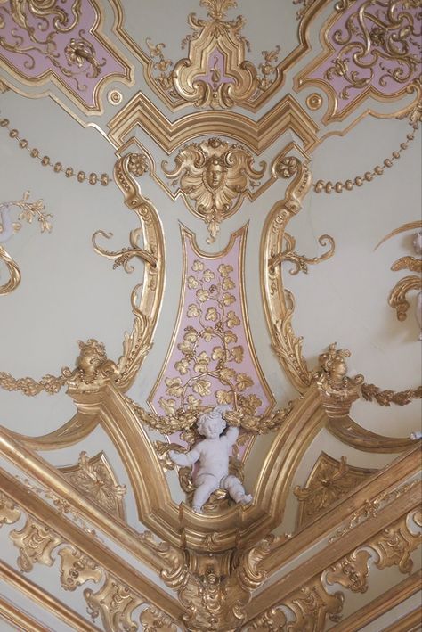 Rococo Aesthetic, Rococo Interior, Era Victoria, Rococo Art, Royal Core, Castle Aesthetic, Royal Aesthetic, Princess Core, Baroque Architecture