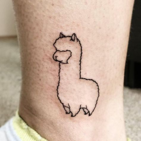 Little Animal Tattoos, Lama Tattoo, Tattoos Simplistic, Llama Tattoo, Maching Tattoos, Stick Poke Tattoo, Tattoos Matching, Hand Poked Tattoo, Cute Tiny Tattoos