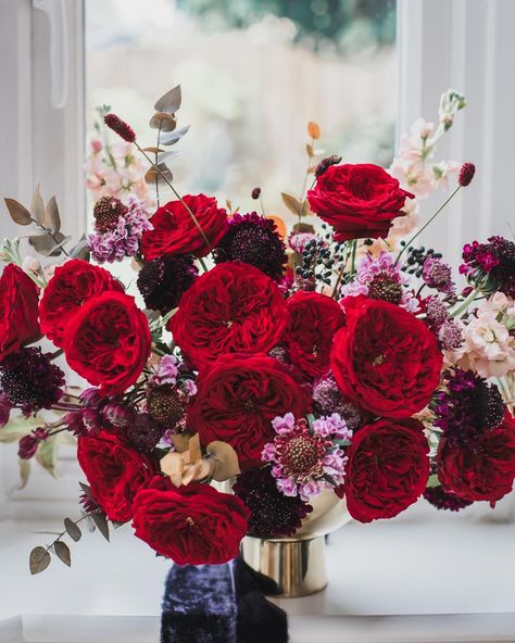 David Austin Wedding, Red Flower Arrangements, Jeff Leatham, Wedding Roses, Floral Styling, White And Pink Roses, Winter Floral, Palm Springs Wedding, David Austin Roses