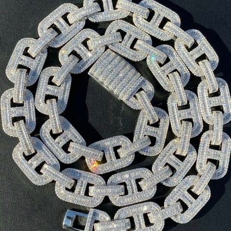 Gucci Link Chain, Iced Out Chains, Cuban Chains, Fake Diamond, Chain Diamond, Expensive Jewelry Luxury, Cuban Link Chain Necklaces, Bling Necklace, Mens Chain Necklace