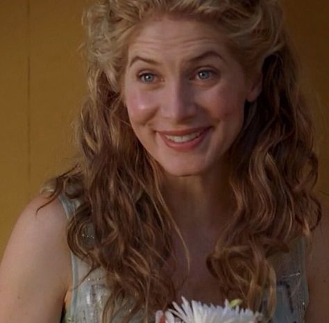 Juliet Burke lost Lost Juliet, Juliet Burke, Lost Film, Lost Tv Show, Elizabeth Mitchell, Bi Panic, Im Lost, Comfort Characters, Movies And Tv Shows