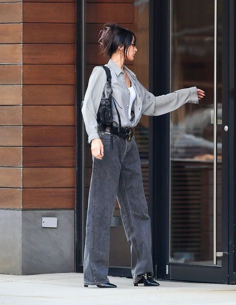 Bella Hadid Fall Outfits, Bella Hadid Style Casual, Bella Hadid Winter Outfits, Bella Hadid Outfits Street Style, Bella Hadid Off Duty, Model Off Duty Style 90s, Bella Hadid Street Style, Off Duty Outfits, Models Off Duty Style