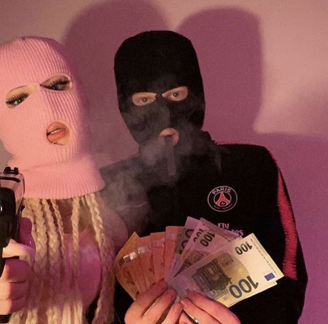 Couple Gangster Love, Gang Couple, Couple Matching Wallpaper Aesthetic, Couples Money, Money Logo, Halloween Parejas, Mask Pictures, Bff Hands Aesthetic, Couple Poses Reference