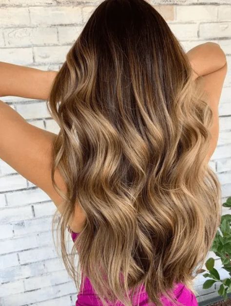 Perfect Beachy Waves Hair | 7 Methods for Pretty Curls | La Belle Society Beachy Waves Hair, Long Hair Waves, Wand Hairstyles, Beach Curls, Beachy Hair, Beach Wave Hair, Waves Curls, Beachy Waves, Hair Color Trends