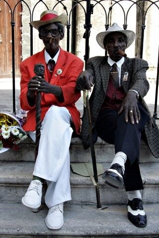 Men Posing, Der Gentleman, The Blacker The Berry, Havana Nights, Vintage Black Glamour, Havana Cuba, Advanced Style, Sharp Dressed Man, People Of The World