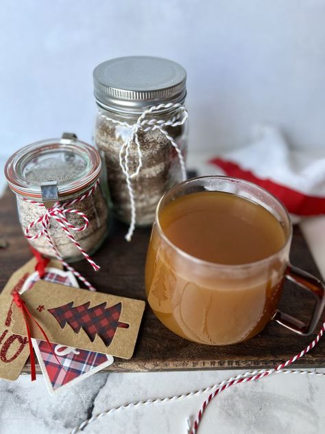 Friendship Tea Friendship Tea Recipe, Friendship Tea, Friendship Recipe, Country Time Lemonade, Spiced Tea, Southern Living Recipes, Homemade Hot Chocolate Mix, Orange Drinks, Russian Tea