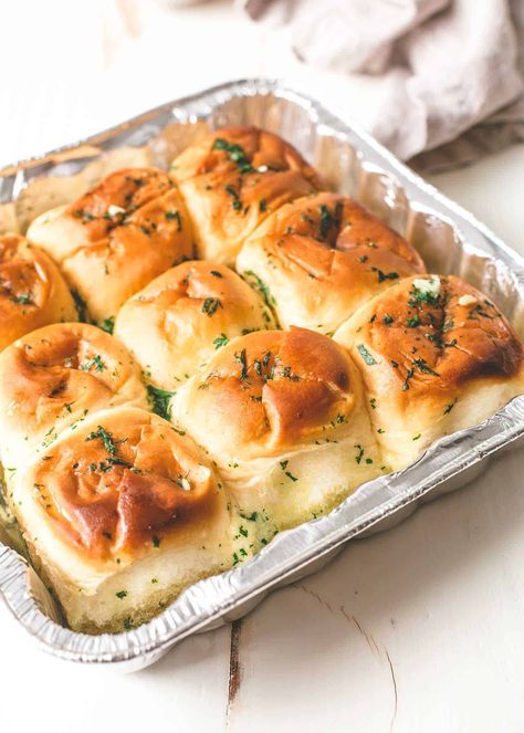 Garlic Bread Hawaiian Rolls | Inquiring Chef Pre Dinner Snacks, Dorm Meals, Sweet Banana Bread, Chicken Bread, Pre Made Meals, Easy Homemade Bread, Freezer Meal Recipes, Make Garlic Bread, Garlic Rolls