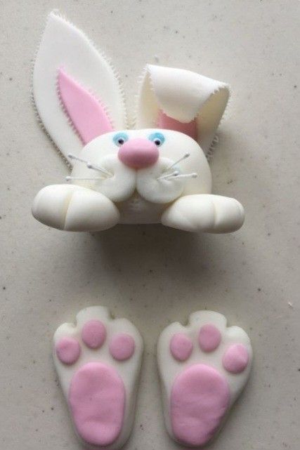 Easter Bunny Cake Topper, Buttercream Fondant, Easter Bunny Cake, Rabbit Cake, Fondant Animals, Bunny Head, Animal Cakes, Bunny Birthday, Bunny Cake