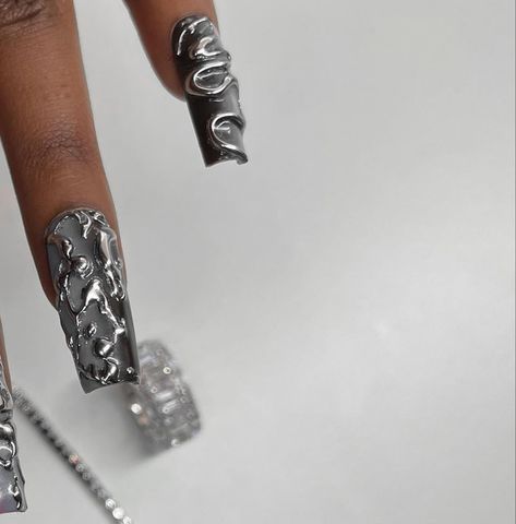 Baseball Nails, Chrome Nails Designs, Hello Nails, Long Acrylic Nail Designs, Broken Nails, Goth Nails, Dope Nail Designs, Metallic Nails, Gem Nails