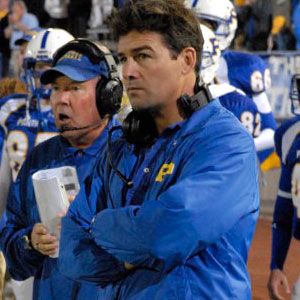 kyle chandler greys anatomy - Google Search Kyle Chandler, Coach Taylor, Tim Riggins, Kevin Mckidd, Lonely Girl, Love Triangle, Clear Eyes, Friday Night Lights, Football Coach