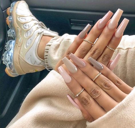 Shared by 𝑀𝒶𝓂𝒾 𝒬𝓊𝑒𝑒𝓃. Find images and videos about fashion, style and beauty on We Heart It - the app to get lost in what you love. Cool Acrylic Nails, Nail Purple, Nails Black Women, Trendy Fall Nails, Nails Charms, Pride Nails Designs, Short Nails Gel, Cute Nails Short, Nail Extensions Designs