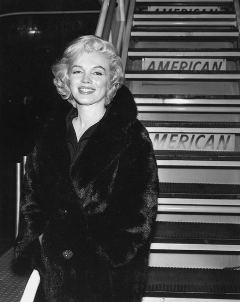 Elia Kazan, Marilyn Monroe Fashion, Marilyn Monroe Art, Gentlemen Prefer Blondes, Marilyn Monroe Photos, Make Love, Norma Jean, Actrices Hollywood, Norma Jeane