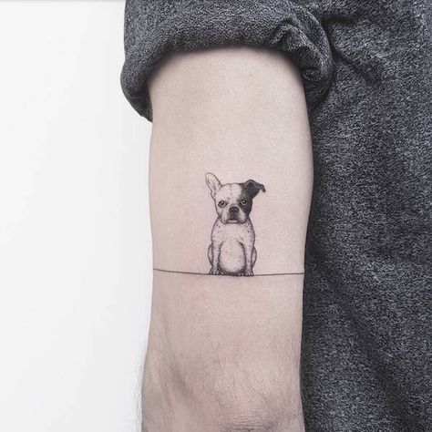 Former Cartoonist Creates Tiny Tattoos of Simply Adorable Characters and Scenes Small Dog Tattoo, Geometric Dog Tattoo, Tatoo Dog, Small Dog Tattoos, French Bulldog Tattoo, Tier Tattoo, Bulldog Tattoo, Dog Memorial Tattoos, Tattoo Dog